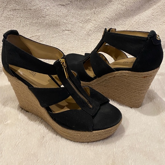 MICHAEL Michael Kors Berkley Canvas Zipper Wedge Platform Sandals Black 5.5 EUC - Picture 2 of 15